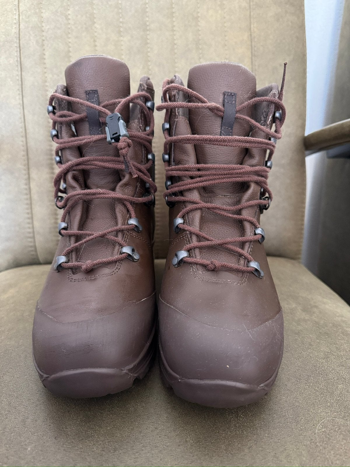 NIEUWE!!! Haix monde legerkisten 260M (maat 41), Sport en Fitness, Bergsport en Wandelen, Ophalen of Verzenden, Nieuw, Schoenen