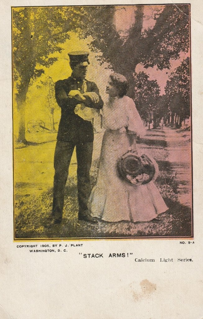 MEISJE MILITAIR UIT 1905 ZEER MOOI OUDE KAART KO607, Ophalen of Verzenden, Voor 1920, Ongelopen, Overige thema's