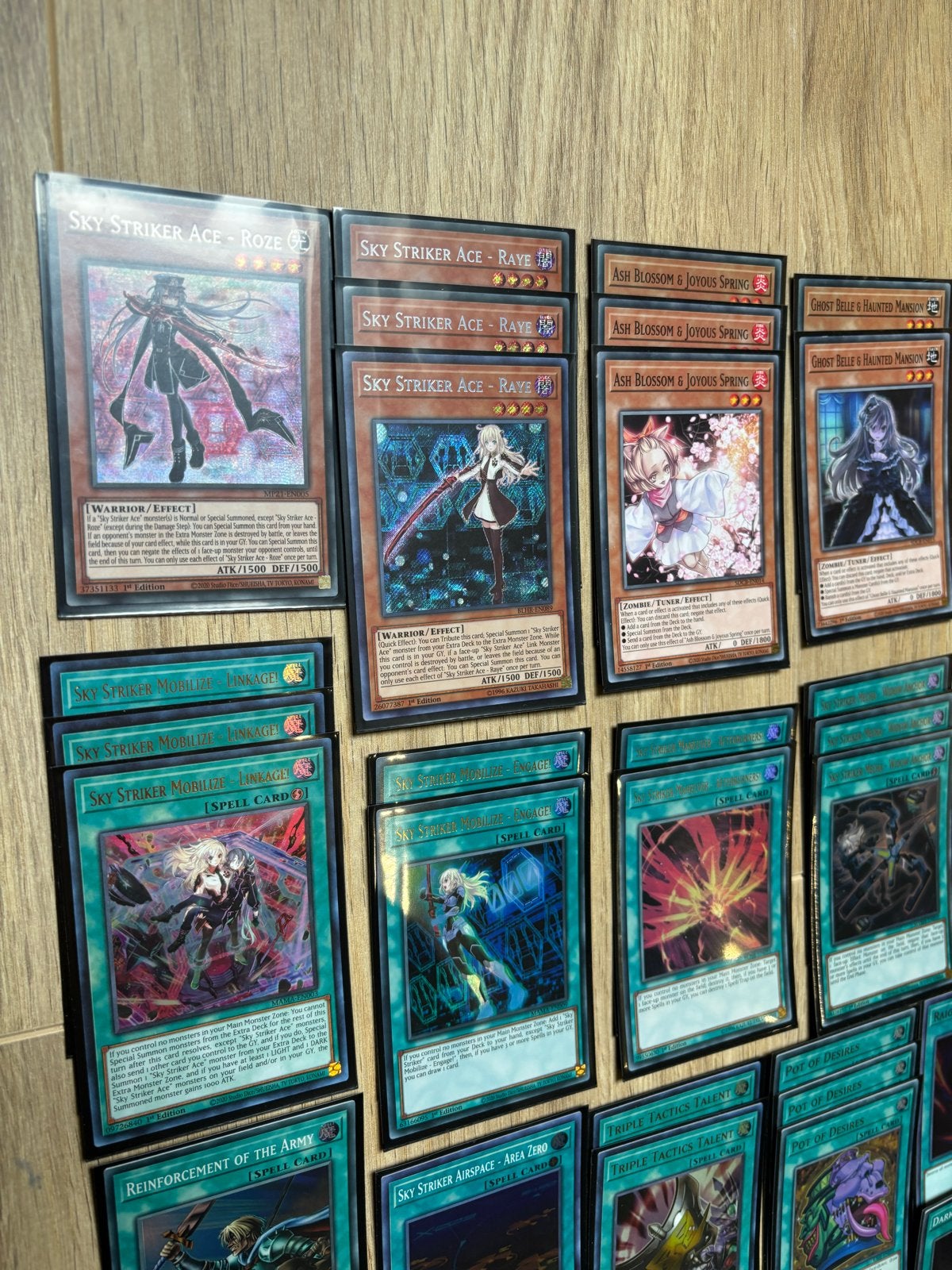 Yu-Gi-Oh! Sky Striker Deck met Extra Deck, Hobby en Vrije tijd, Verzamelkaartspellen | Yu-gi-Oh!, Zo goed als nieuw, Speeldeck