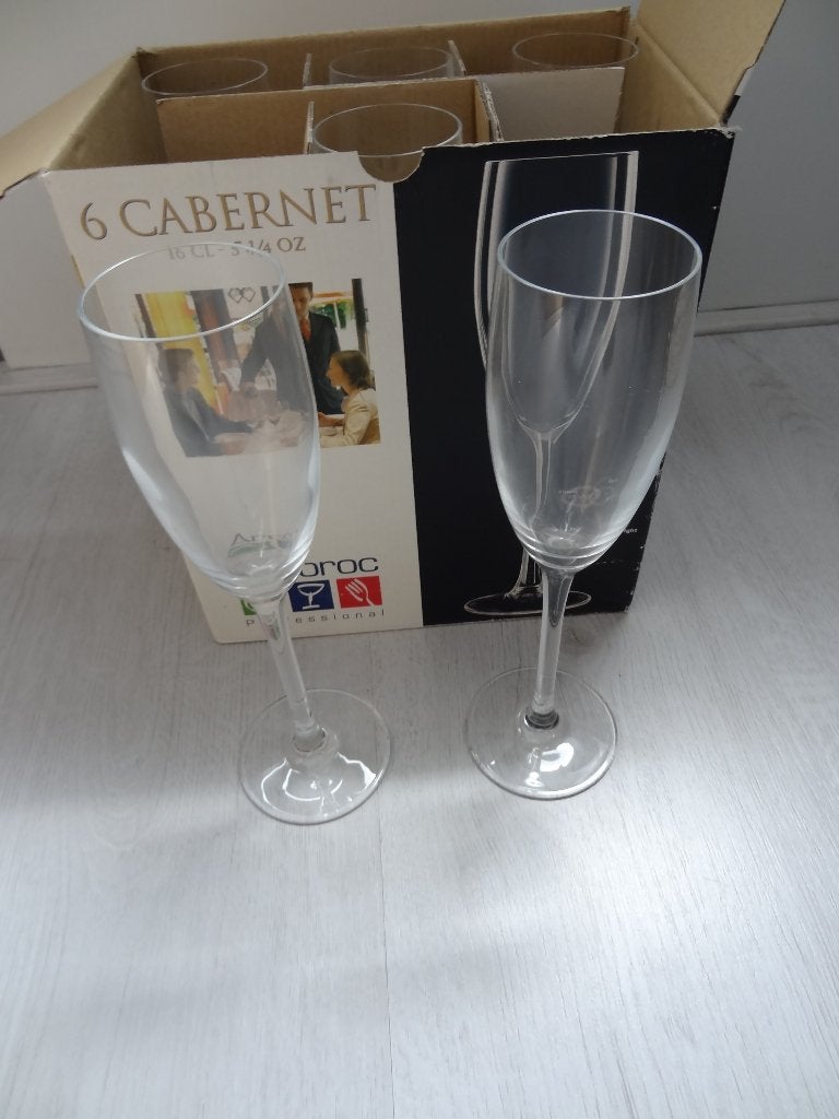 6 Champagne glazen Carbernet Arcoro - Nieuwstaat, Glas of Glazen, Overige merken, Ophalen of Verzenden, Overige stijlen
