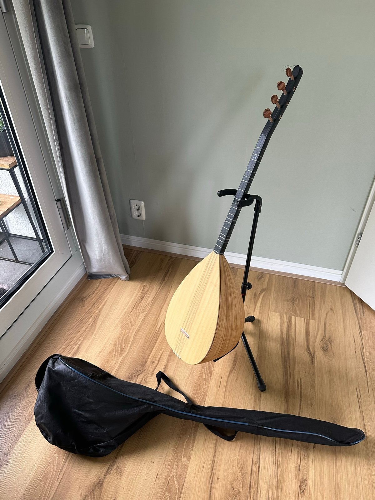 Saz met korte hals en hoesje, Ophalen, Zo goed als nieuw, Luit, Saz of Bouzouki