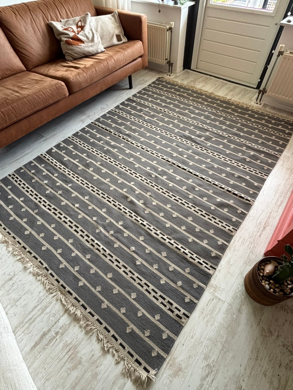 Groot grijs, zwart, wit vloerkleed 170 x 150 cm, Zwart, Ophalen of Verzenden, Zo goed als nieuw, 150 tot 200 cm