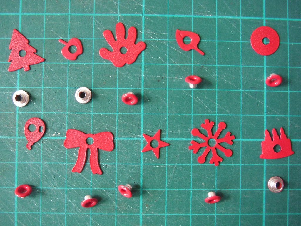 setjes metalen vormen + bijpassende eyelets - 10 foto's, Ophalen of Verzenden, Nieuw, Overige thema's, Overige typen
