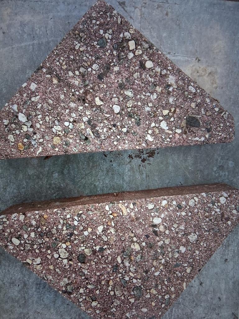 Betonnen driehoekige tegels (mutsen) 346 stuks, Tuin en Terras, Tegels en Klinkers, Ophalen, Gebruikt, Beton, Terrastegels