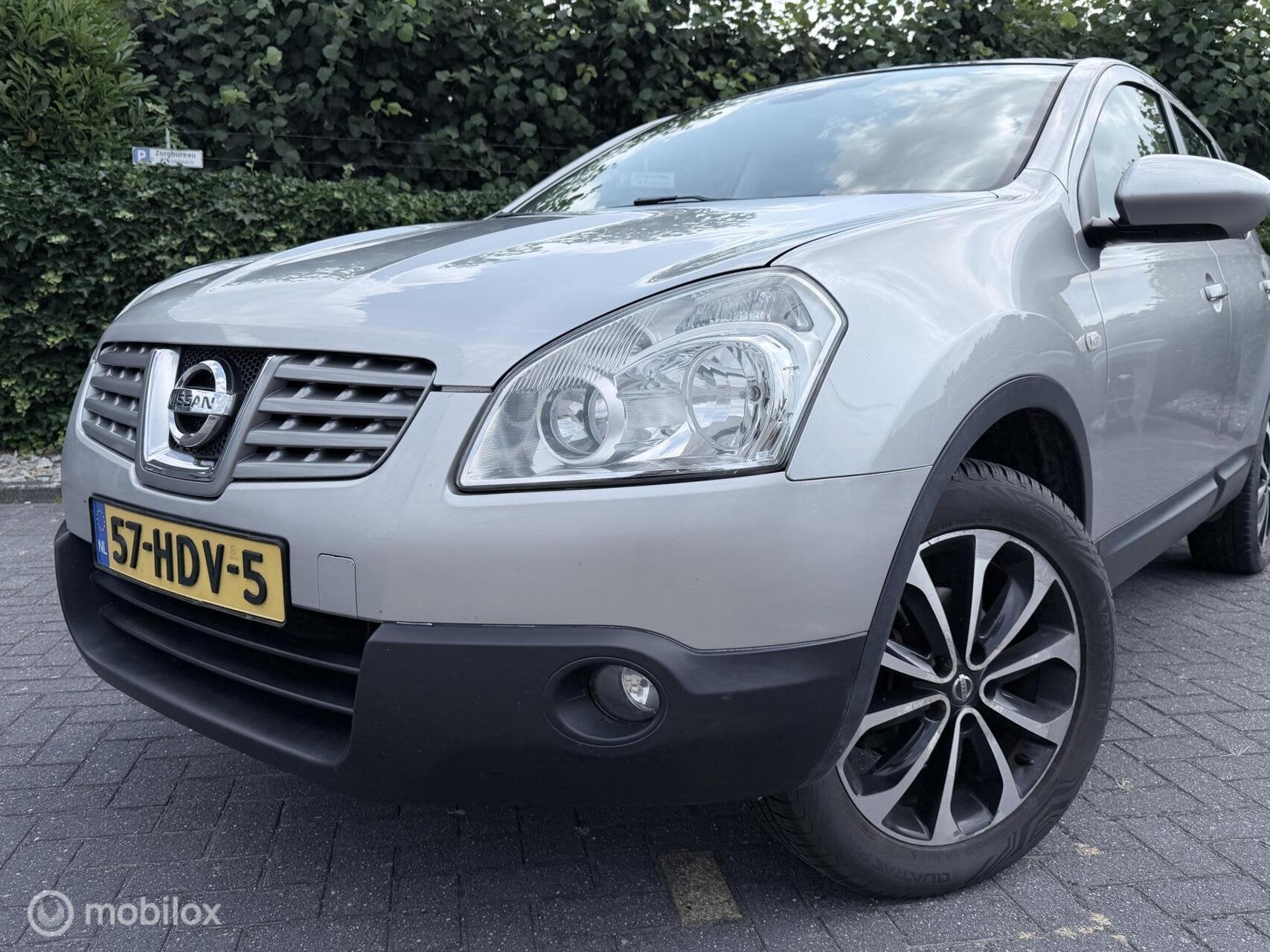 Nissan Qashqai 2.0 Tekna PANO / NAVI / CLIMA / CRUISE / TREK, Auto's, Voorwielaandrijving, Gebruikt, 4 cilinders, Handgeschakeld
