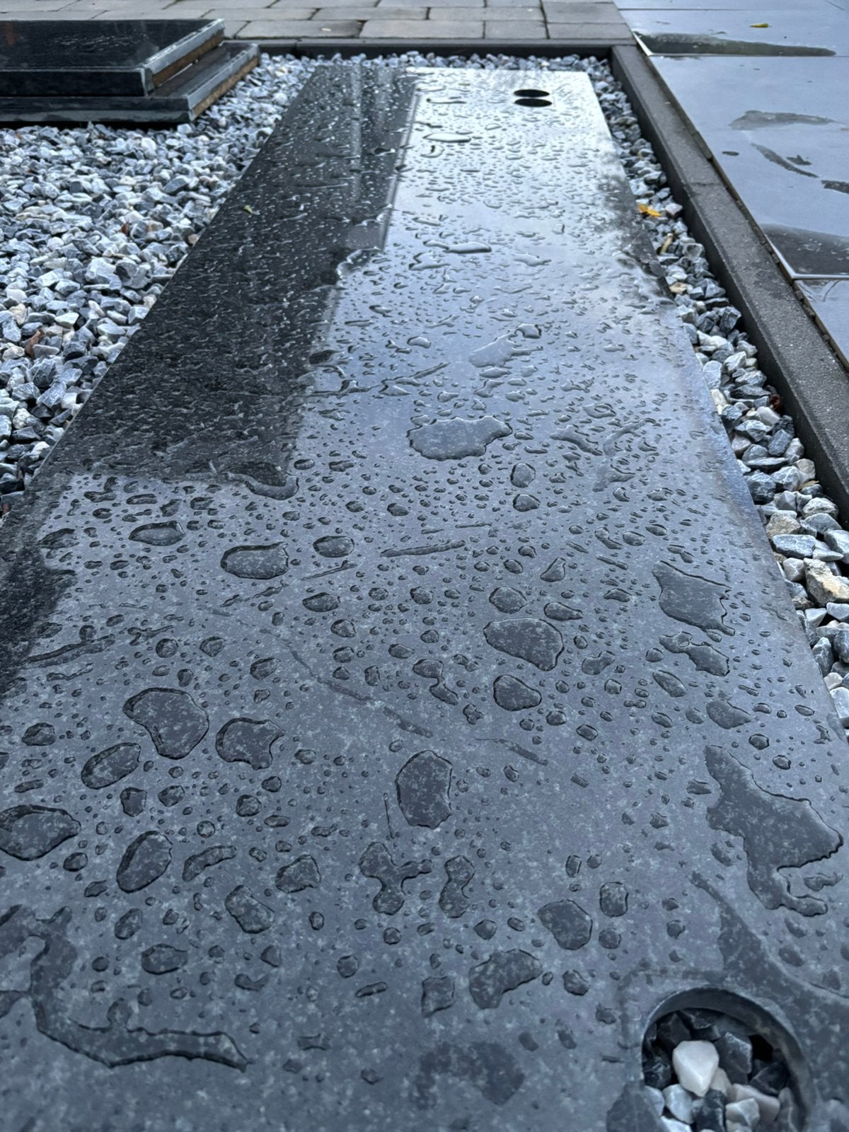 Granieten natuursteen – zwart/grijs, Ophalen, Zo goed als nieuw