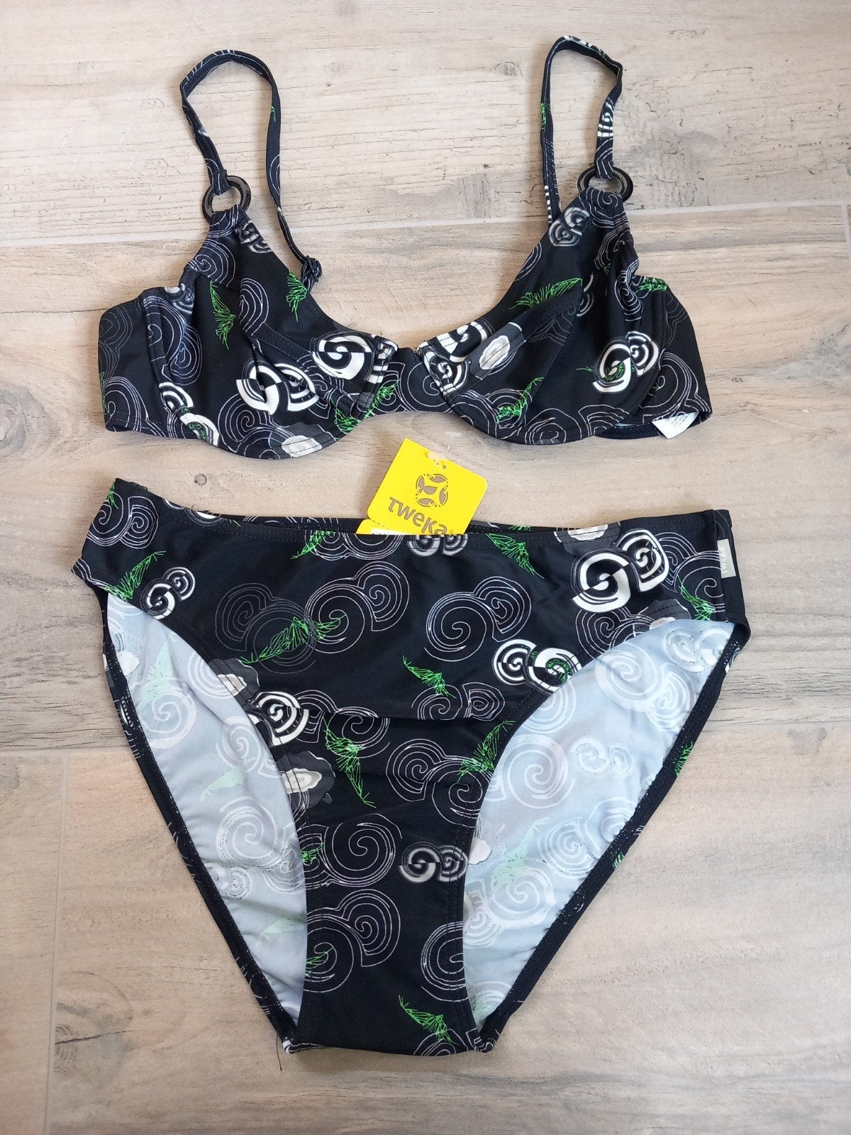 Tweka Dames Beugelbikini. Mt 40 B/C. Nieuw., Kleding | Dames, Zwart, Nieuw, Ophalen of Verzenden, Bikini