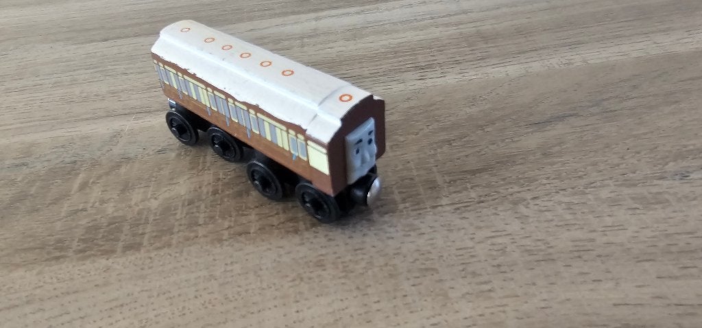 Thomas de trein Hout Old Slow, Ophalen of Verzenden, Zo goed als nieuw