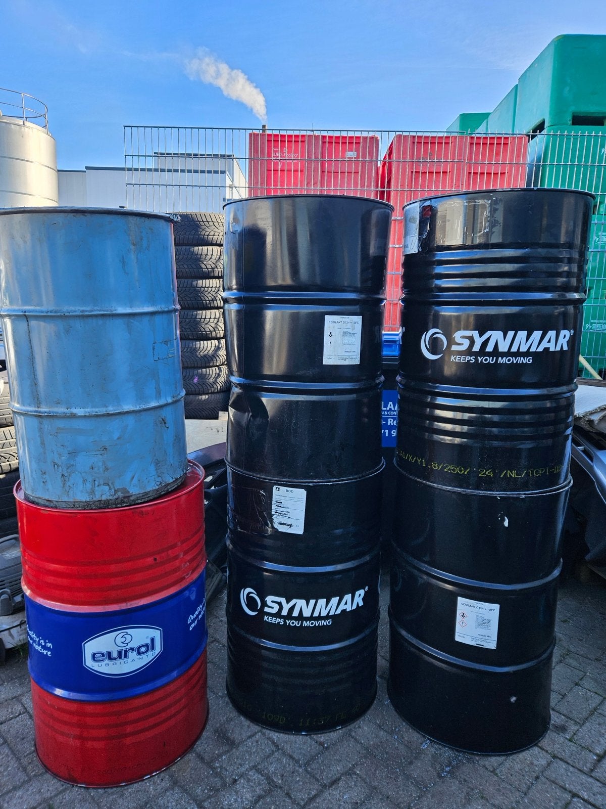 Diverse metalen vaten - 200 liter, Ophalen