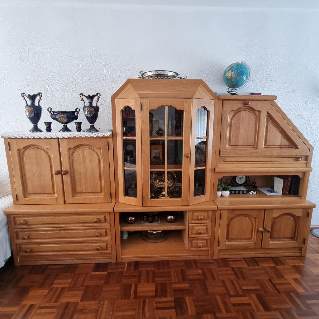 Salonkast en salontafel, Ophalen