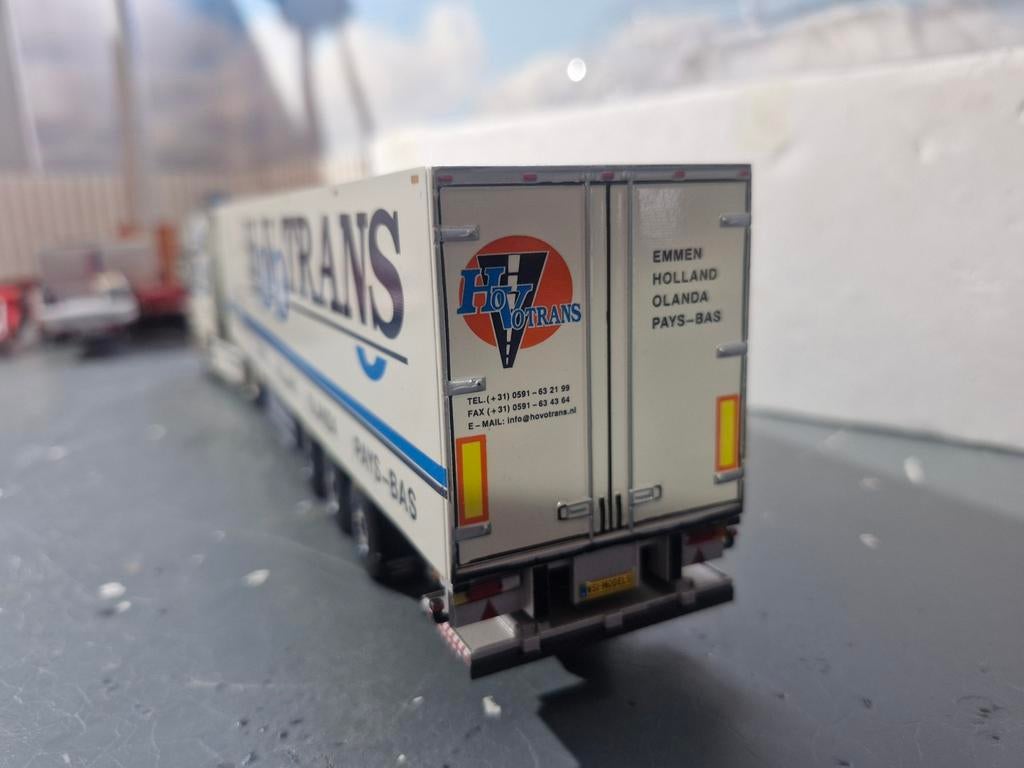 Daf XF met koeltrailer wsi HOVOTRANS, Hobby en Vrije tijd, Modelauto's | 1:50, Ophalen of Verzenden, Zo goed als nieuw, Bus of Vrachtwagen