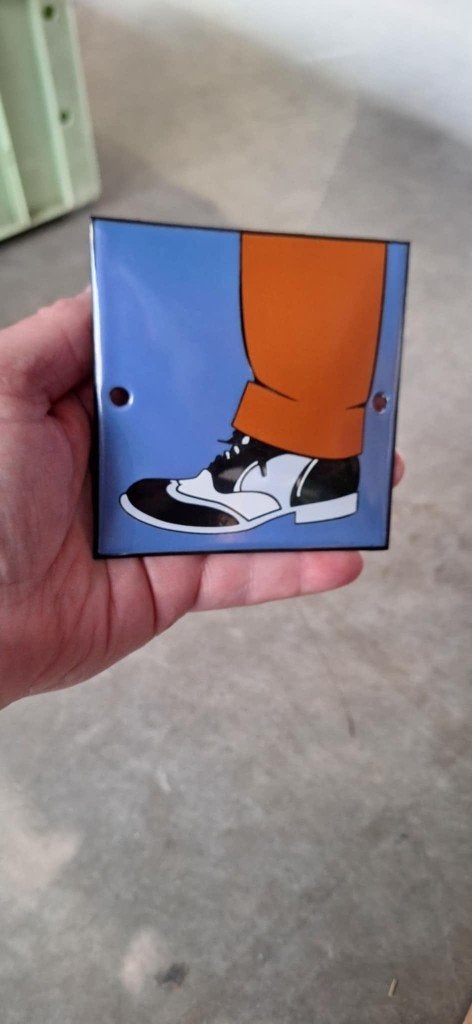 Nieuw emaille bordje met een vintage herenschoen., Reclamebord, ., Nieuw, Ophalen of Verzenden