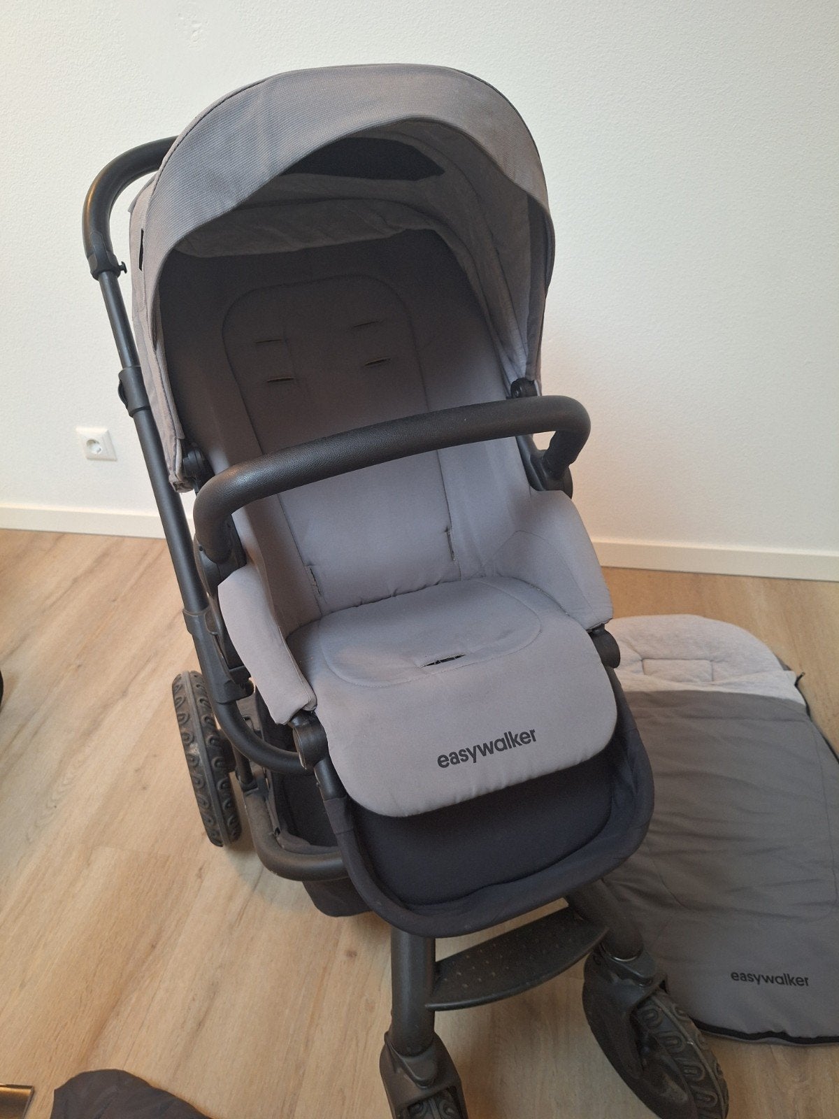 Easywalker Harvey kinderwagen buggy en accessoires, Verstelbare duwstang, Zo goed als nieuw, Ophalen, Kinderwagen