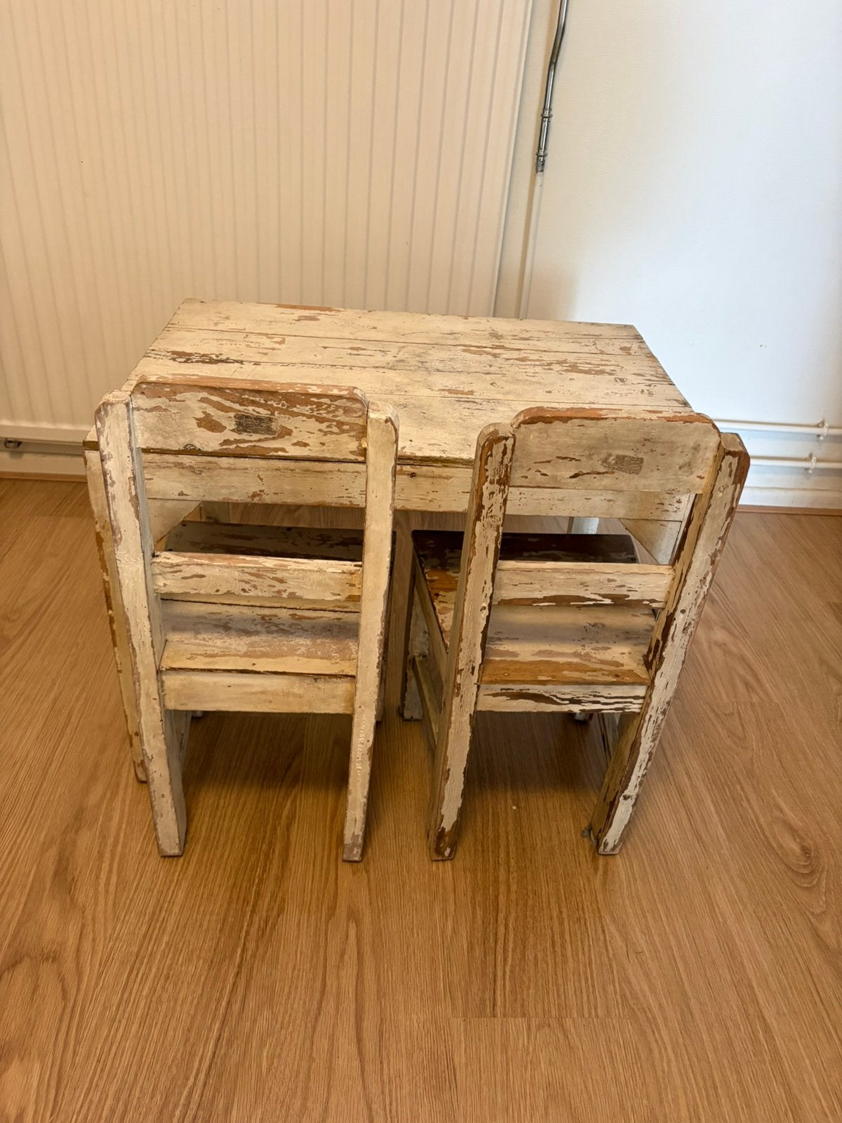 Kindertafel met 2 stoeltjes, Ophalen, Zo goed als nieuw, Tafel(s) en Stoel(en)