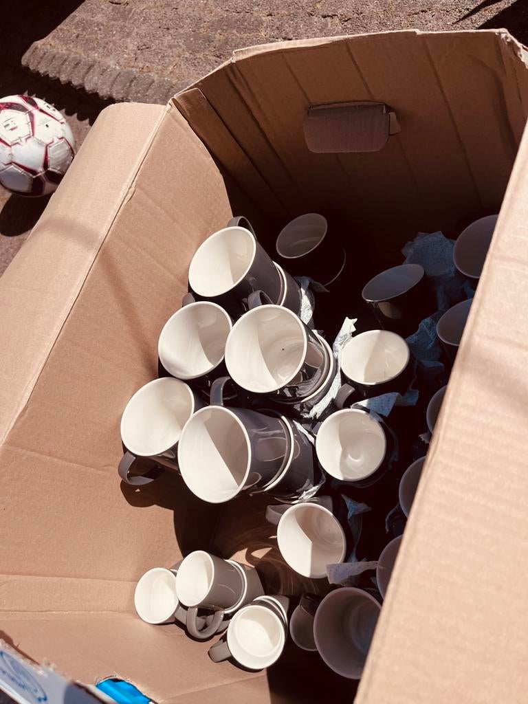 Servies - mokken / kopjes, Ophalen, Keramiek, Zo goed als nieuw, Overige stijlen