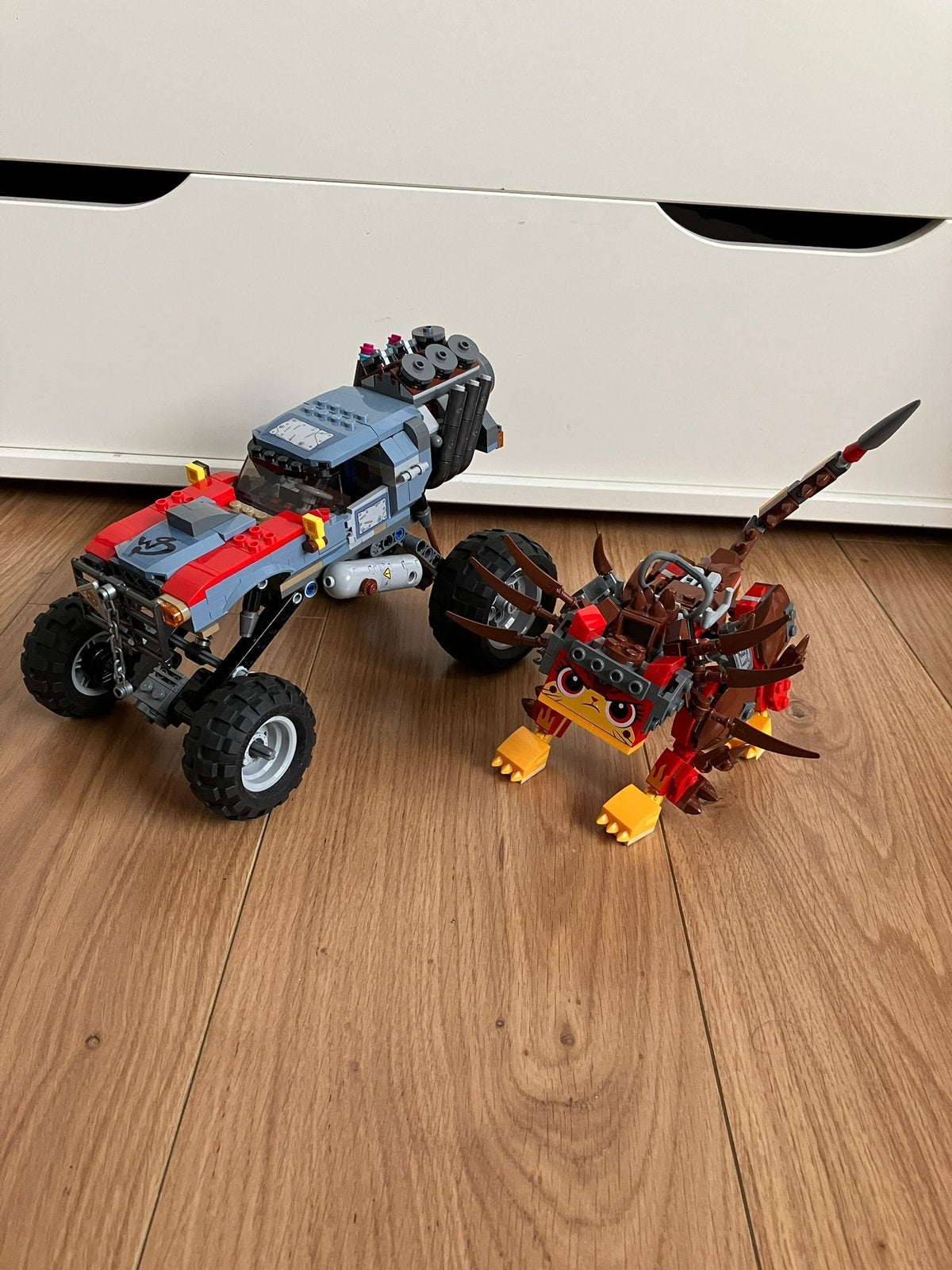 Lego monstertruc en monsterkat, Ophalen, Zo goed als nieuw