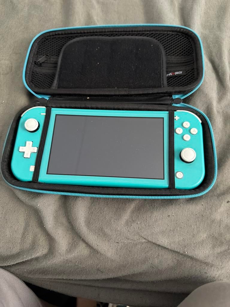 Nintendo Switch Lite turquoise met hoesje te koop, Spelcomputers en Games, Spelcomputers | Nintendo Switch Lite, Ophalen, Turquoise