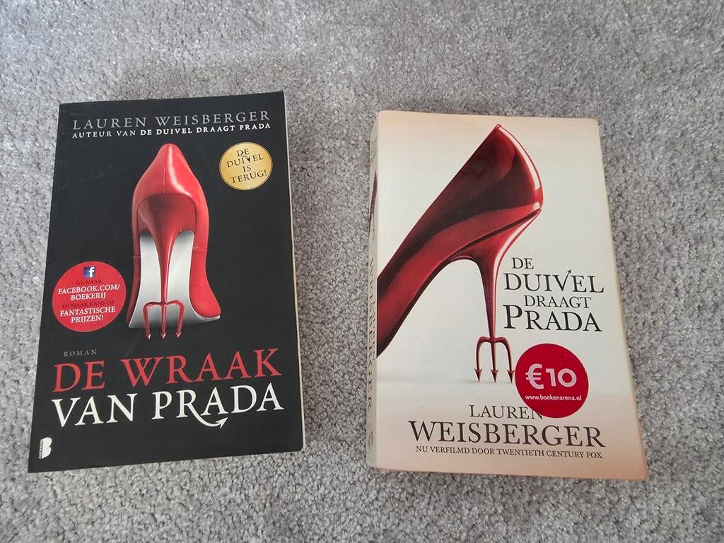 2 boeken uit de "devils wears" series, Boeken, Gelezen, Ophalen of Verzenden, Nederland, Lauren Weisberger