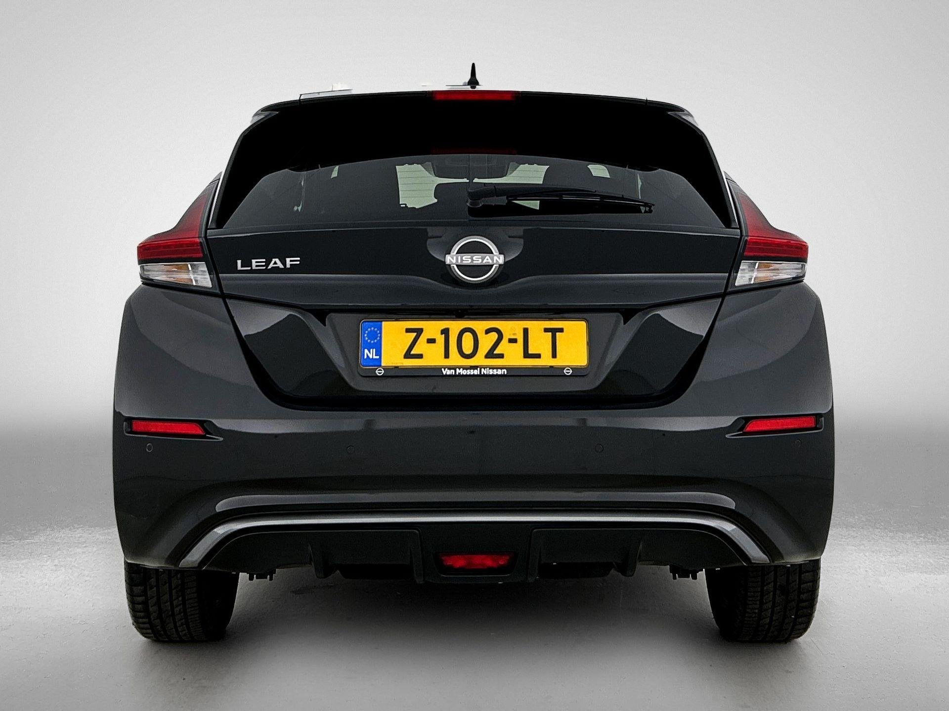 Nissan LEAF N-Connecta 39 kWh 150PK | Navigatie | 360 Camera, Gebruikt, 150 pk, Zwart, Origineel Nederlands