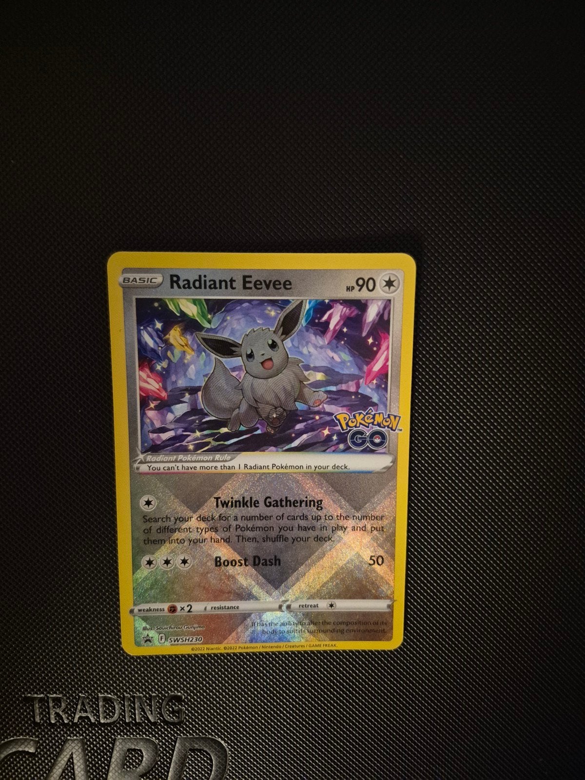 Radiant Eevee SWSH230, Ophalen of Verzenden, Zo goed als nieuw