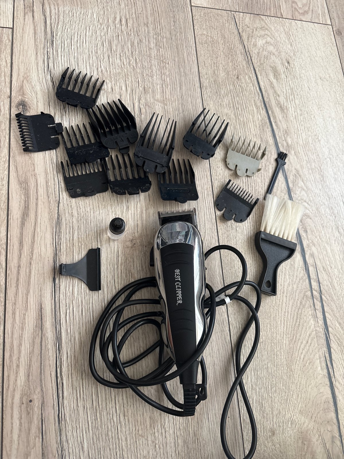 Best Clipper tondeuse met opzetstukken en accessoires, Ophalen, Gebruikt, Scheren en Epileren