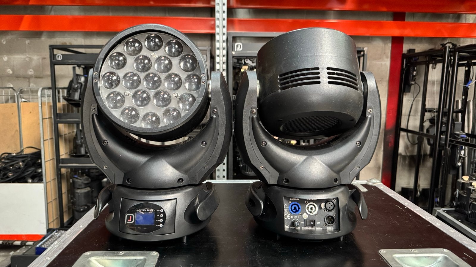 8x Wash Movinghead 19x15W LED RGBW in flightcase, Ophalen, Gebruikt