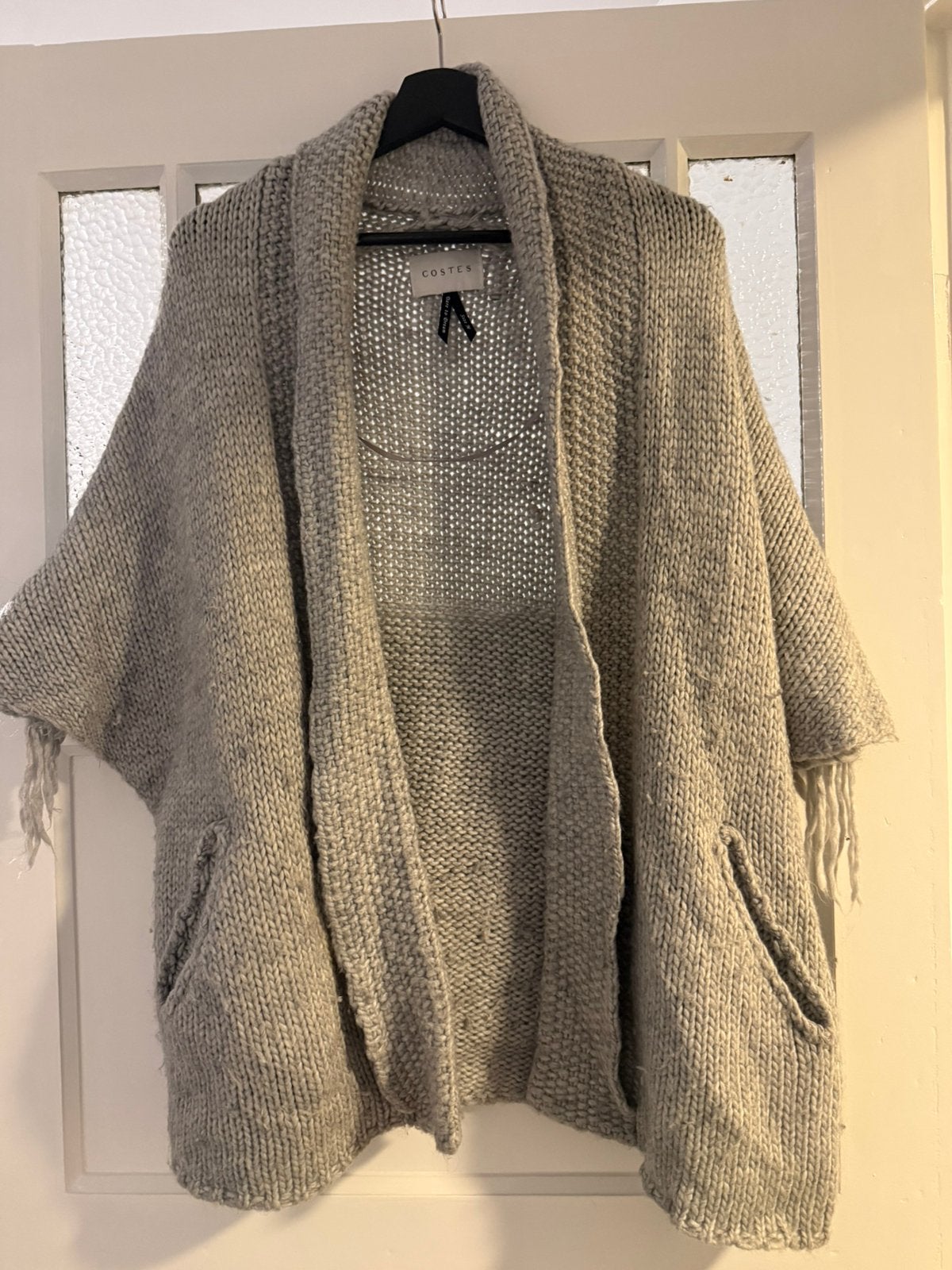 Vest grijs wol costes m medium open franjes, Ophalen of Verzenden, Zo goed als nieuw, Maat 38/40 (M), Grijs