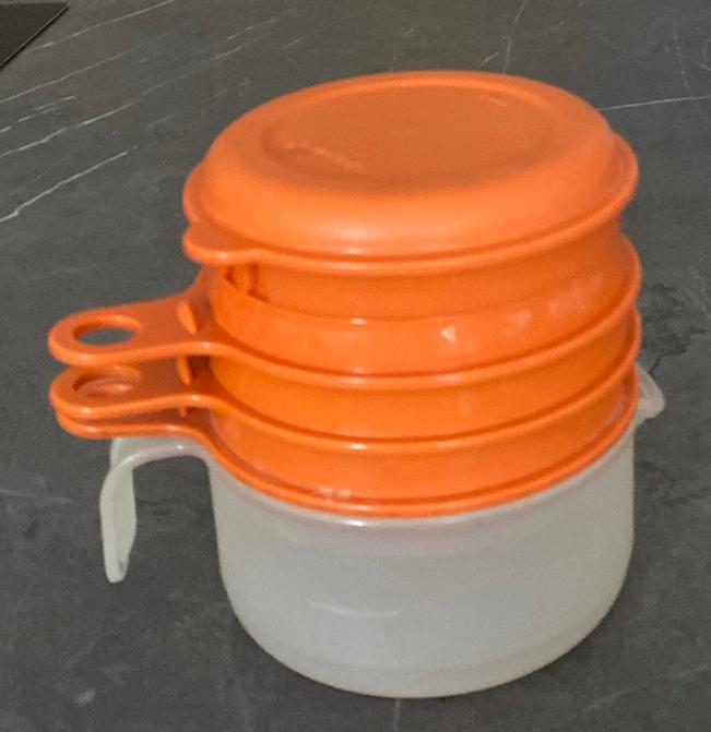 Tupperware citruspers en rasp set, Ophalen of Verzenden, Gebruikt, Oranje, Overige typen