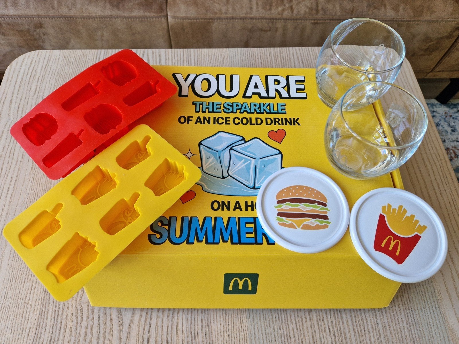 McDonalds glazenpakket met ijsblokjesmal en onderzetters, Ophalen of Verzenden, Nieuw