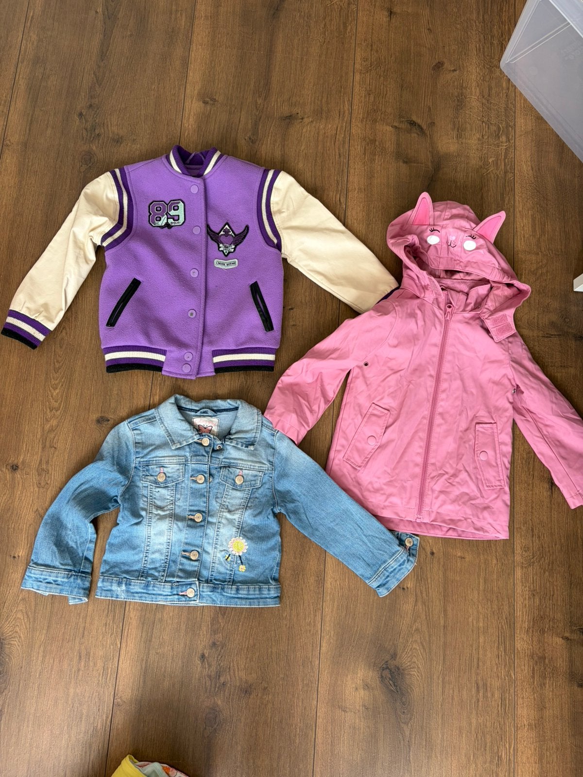 Meisjes jas 3 stuks maat 98 104 spijkerjas regenjas, Kinderen en Baby's, Kinderkleding | Maat 98, Ophalen of Verzenden, Zo goed als nieuw