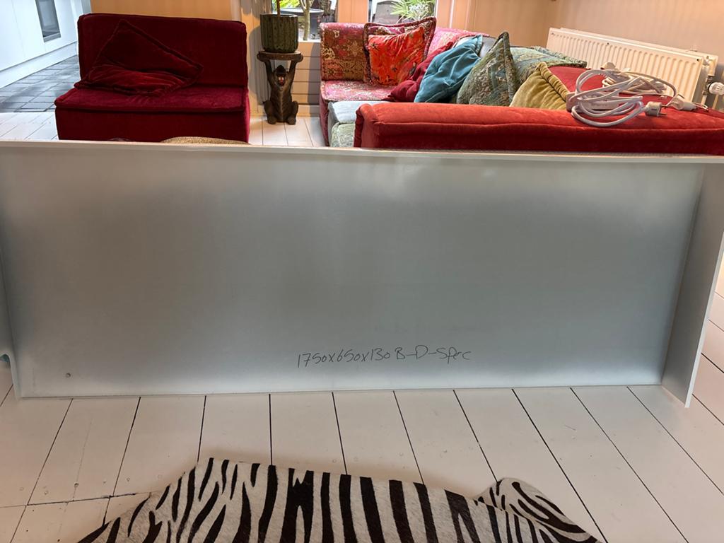 Radiator ombouw met radiator, staal gepoedercoat RAL 9006, Doe-het-zelf en Verbouw, Verwarming en Radiatoren, Ophalen, 30 tot 80 cm