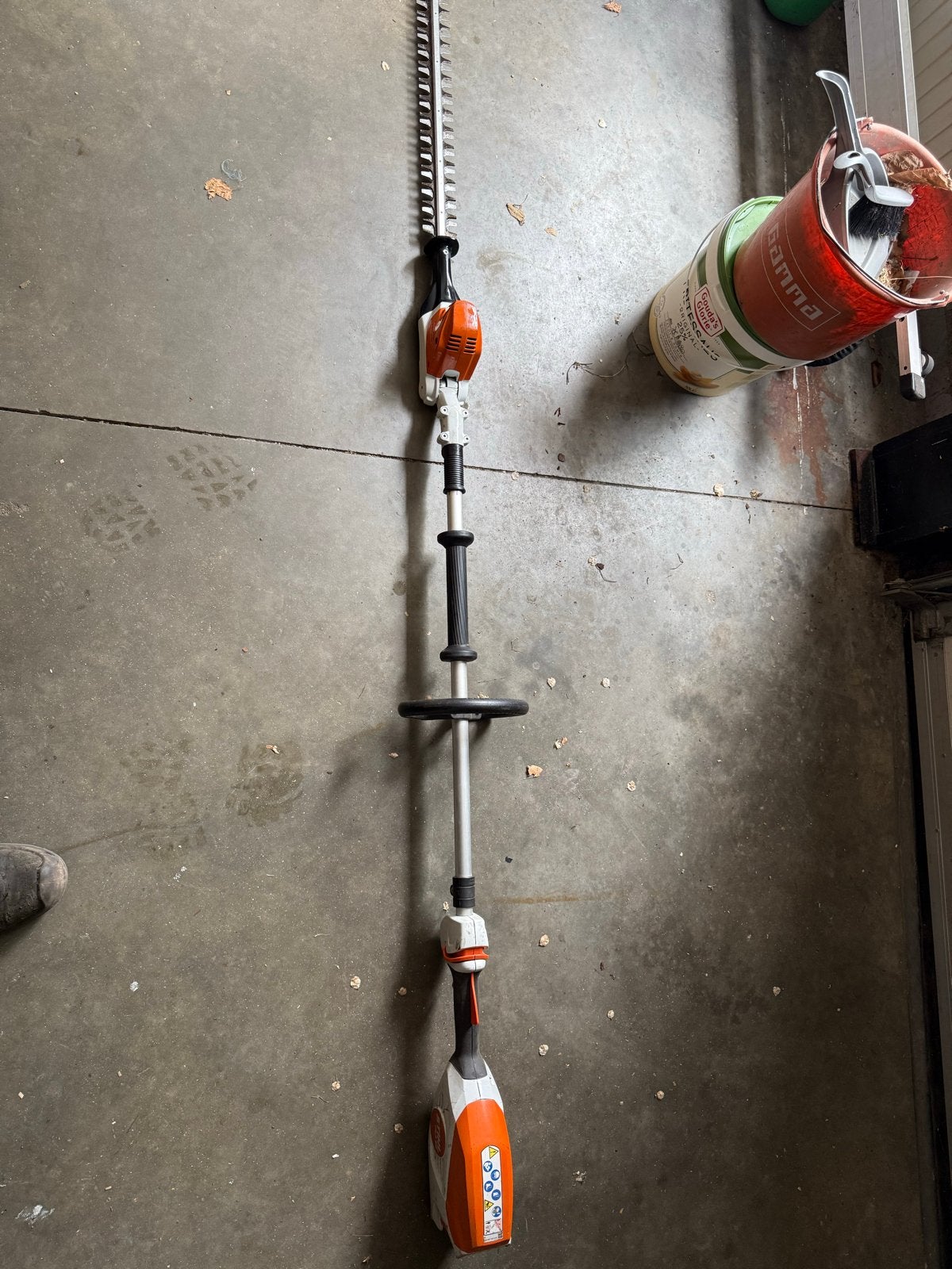 Stihl HLA 66 heggenschaar op accu, mes geslepen, Ophalen, Gebruikt, Accu