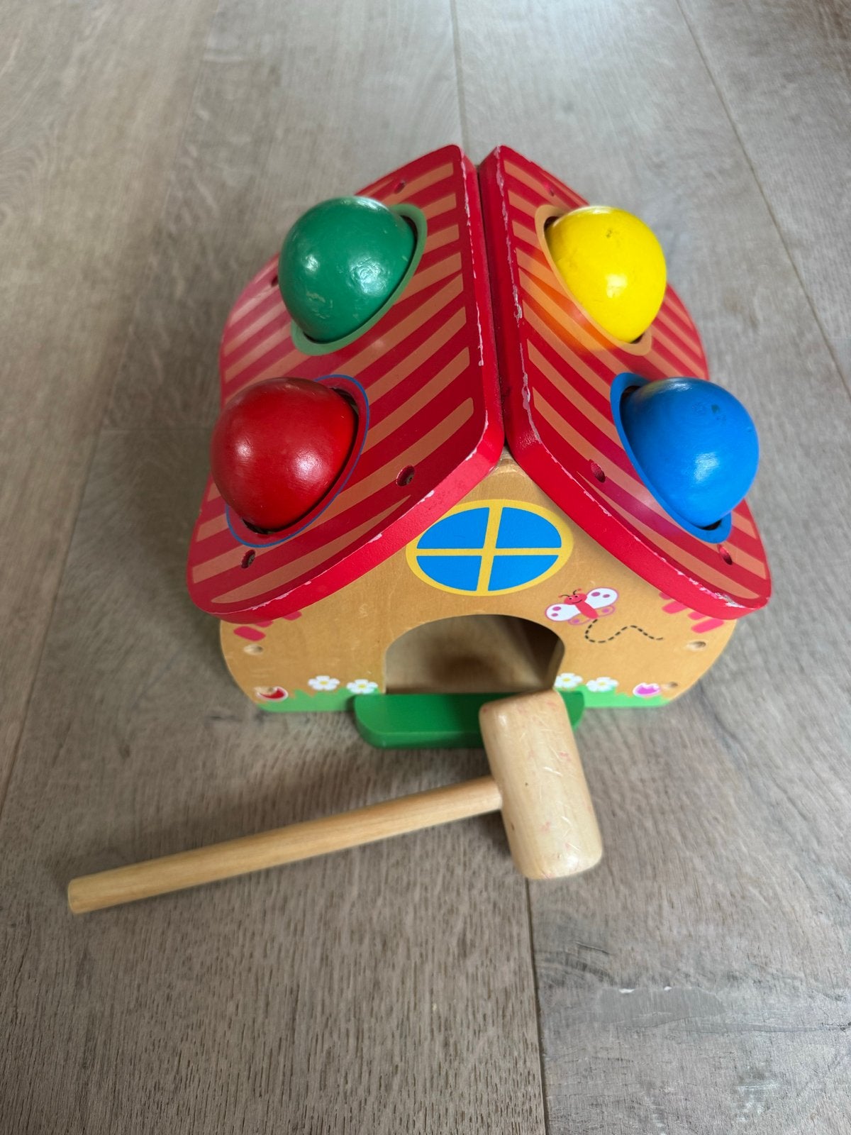 Toi-toys Houten hamerspel huisje met ballen en klok, Ophalen of Verzenden, Gebruikt, Overige typen