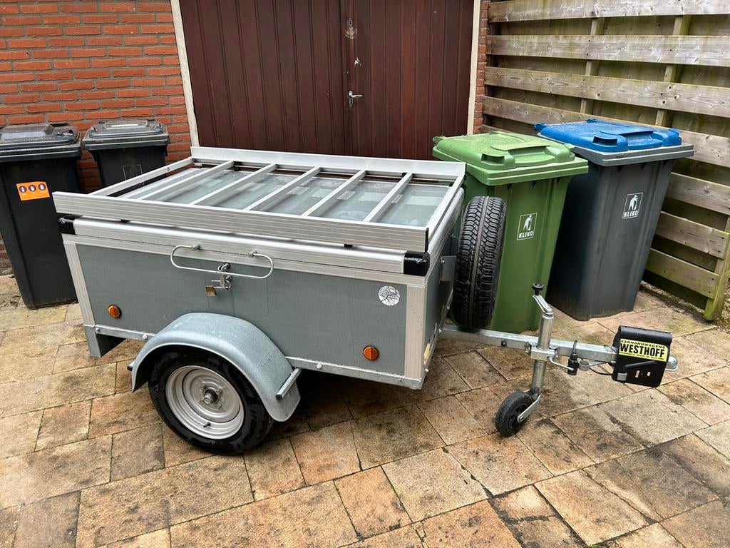 ca. 625 liter inhoudt vakantie-kar, Ophalen