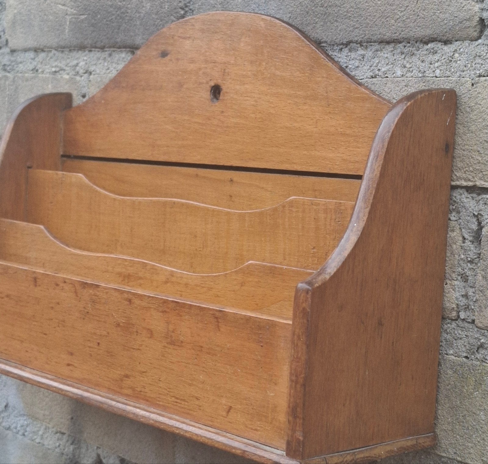 Postbakje/brievenbakje. Art Deco. Ca '20/'30. Eikenhout., Ophalen