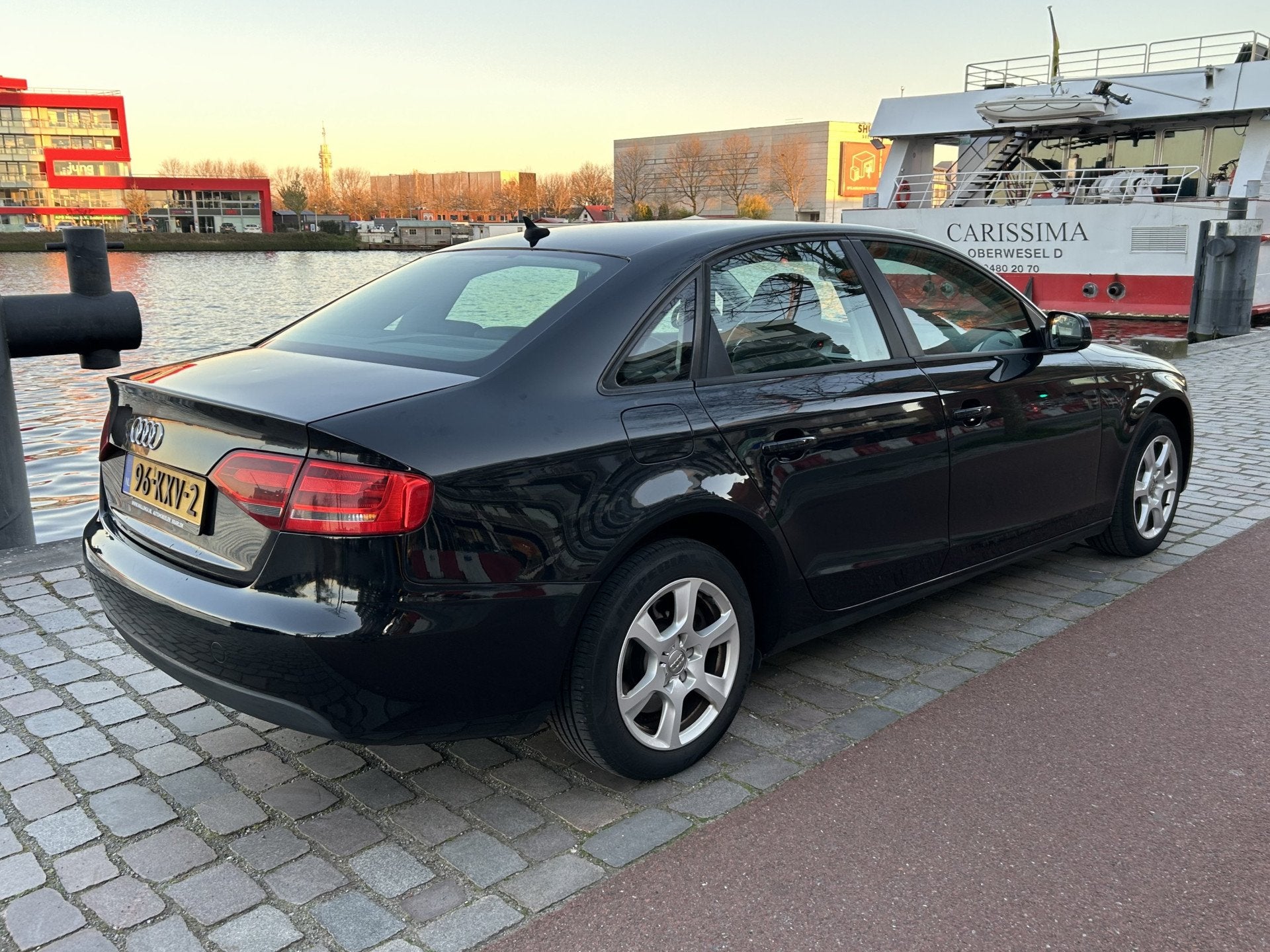 Audi A4 Limousine 1.8 TFSI Pro Line Business Airco/ECC Navi, Auto's, Euro 5, Stof, Gebruikt, Zwart