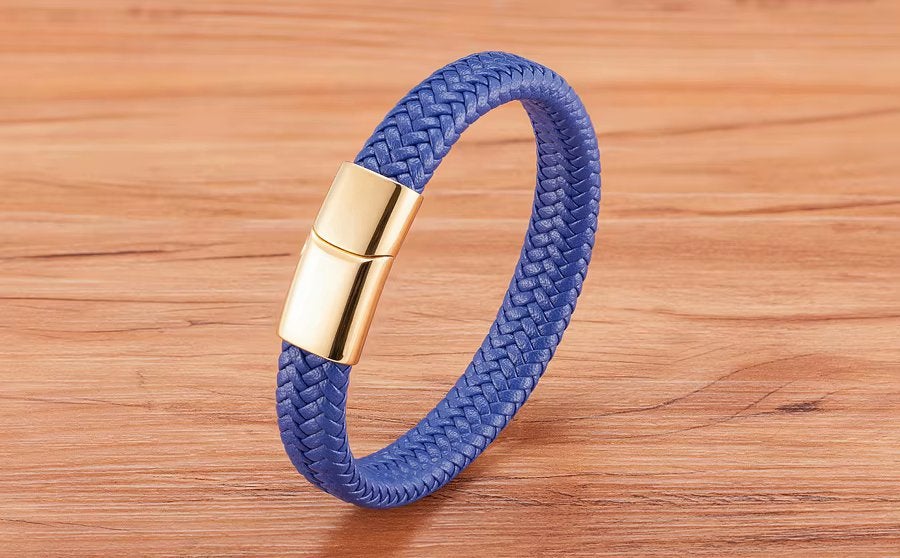 Blauwe Leren Heren Armband Met Gouden Magneetsluiting, Sieraden, Tassen en Uiterlijk, Verzenden, Nieuw, Blauw, Leer