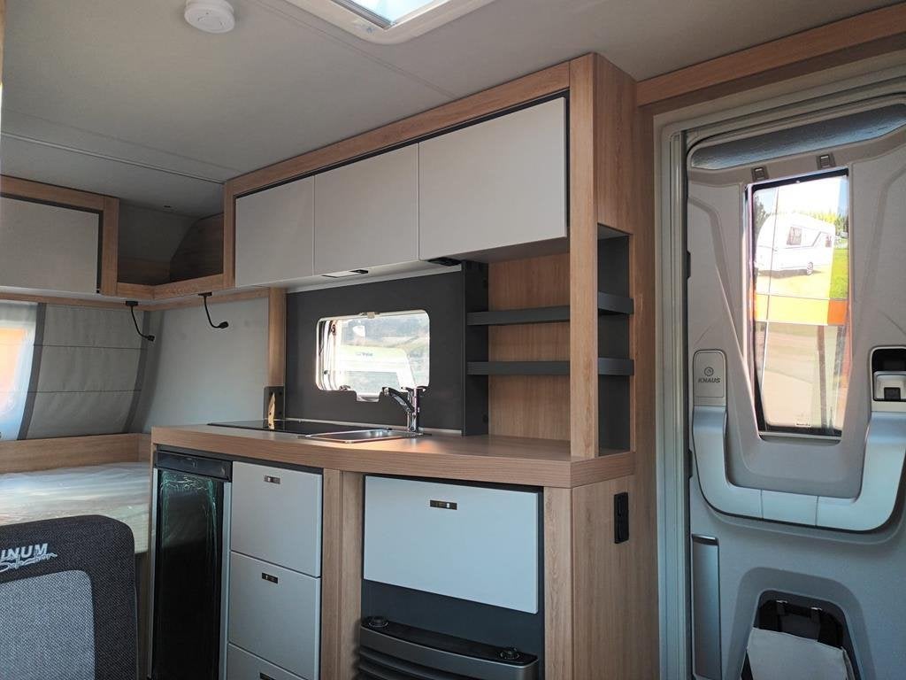 Knaus Sport Platinum 420 QD, Caravans en Kamperen, Serviceluik, Bedrijf, Treinzit, 5 tot 6 meter