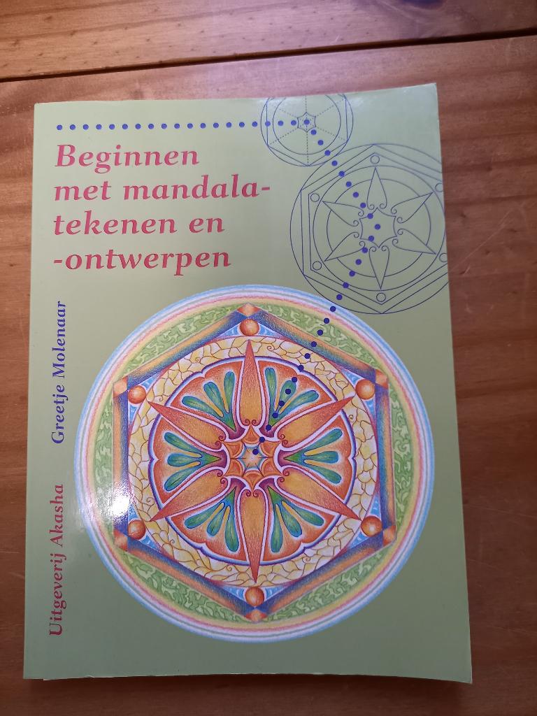 Beginnen met Mandala Tekenen en Ontwerpen (G. Molenaar), Boeken, Ophalen of Verzenden, Zo goed als nieuw, Overige onderwerpen