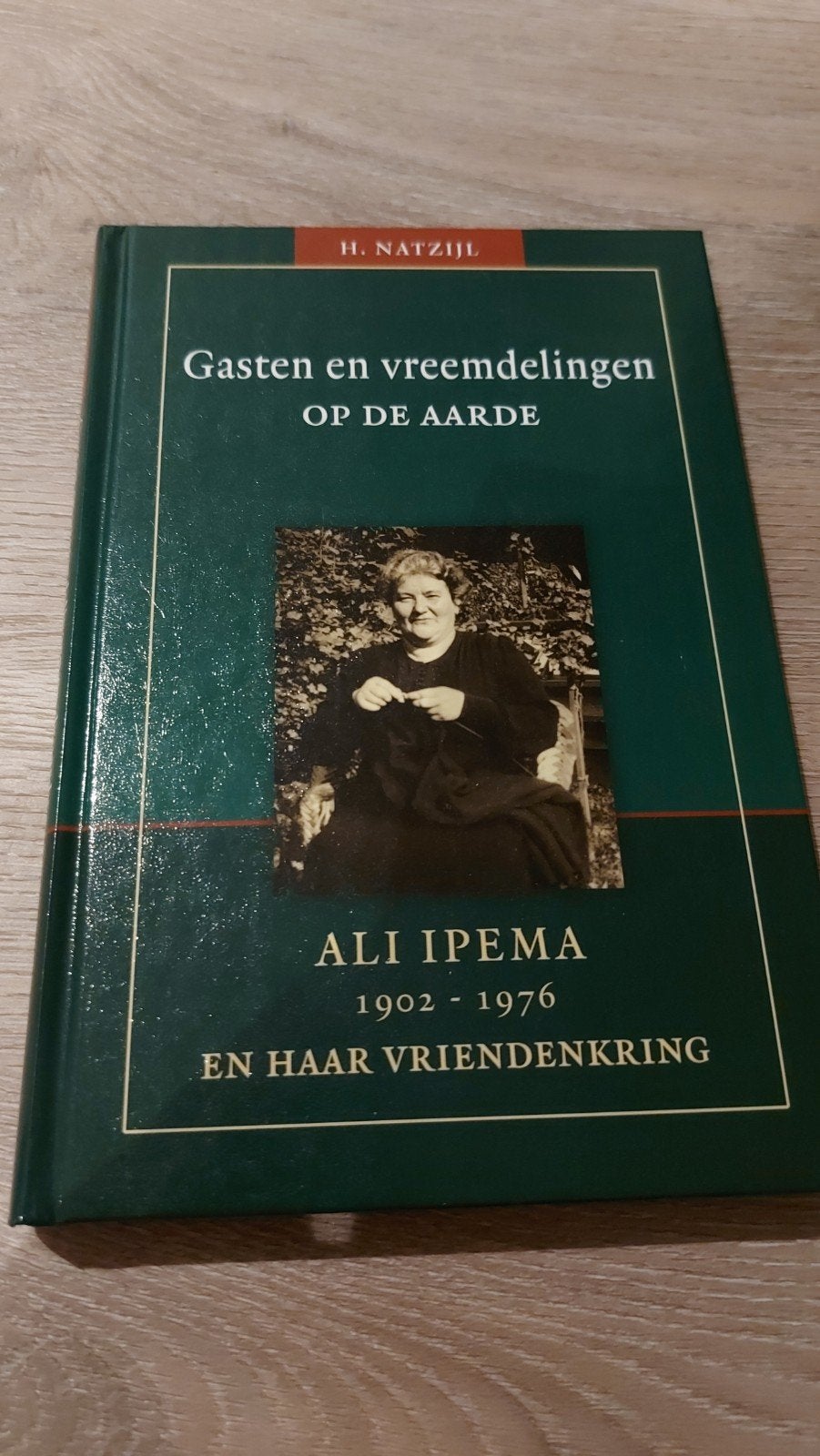 C: Gasten en vreemdelingen op de aarde - H. Natzijl, Ophalen of Verzenden, Gelezen, H. Natzijl, Overige