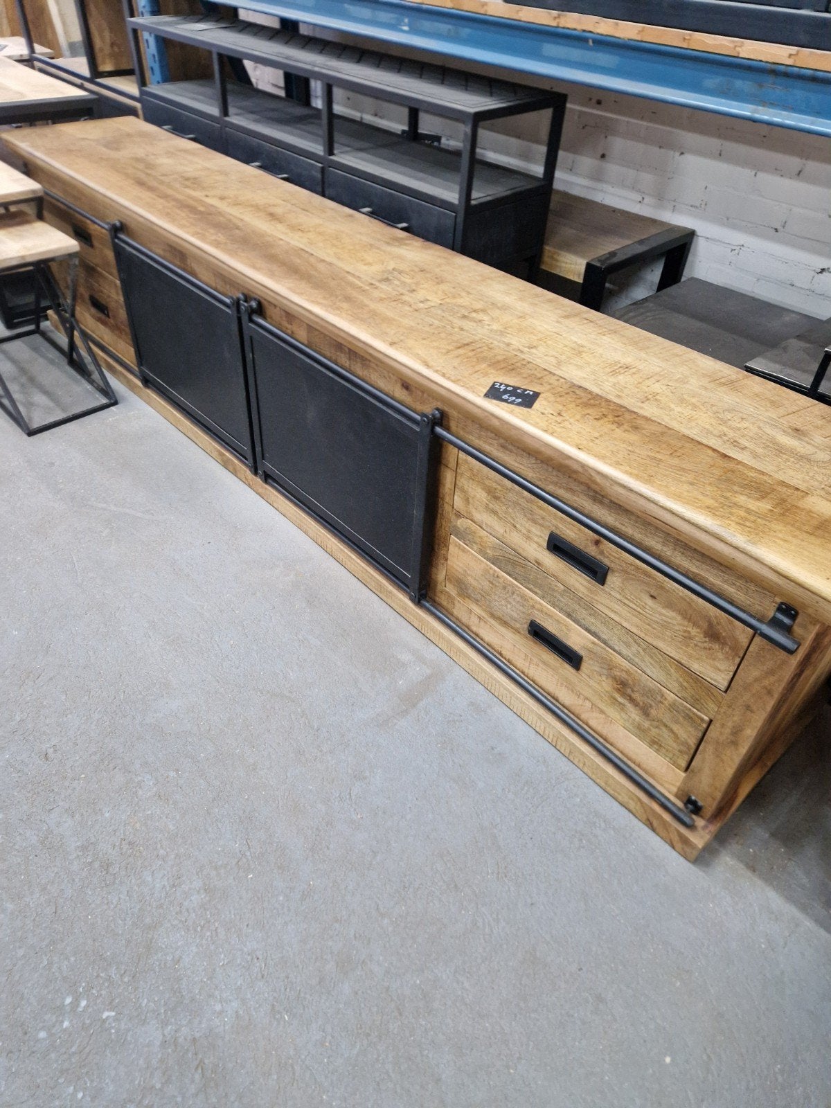 Foto 3 van Mooie nieuwe mangohouten tv-kasten