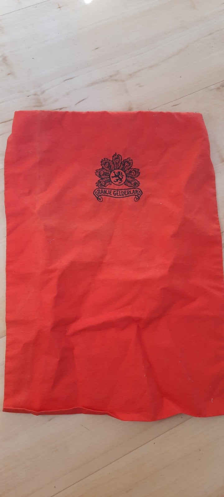 RIOG (Regiment Infanterie Oranje Gelderland) sjaaltje DT, Ophalen of Verzenden, Landmacht, Nederland, Embleem of Badge