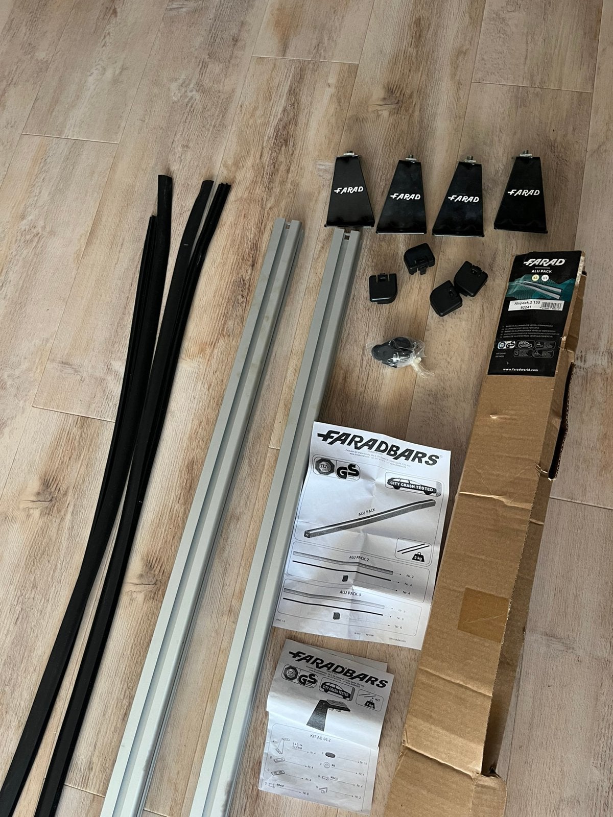Dakdragers Farad Alu Pack 92241 130 cm, Auto diversen, Dakdragers, Ophalen, Zo goed als nieuw