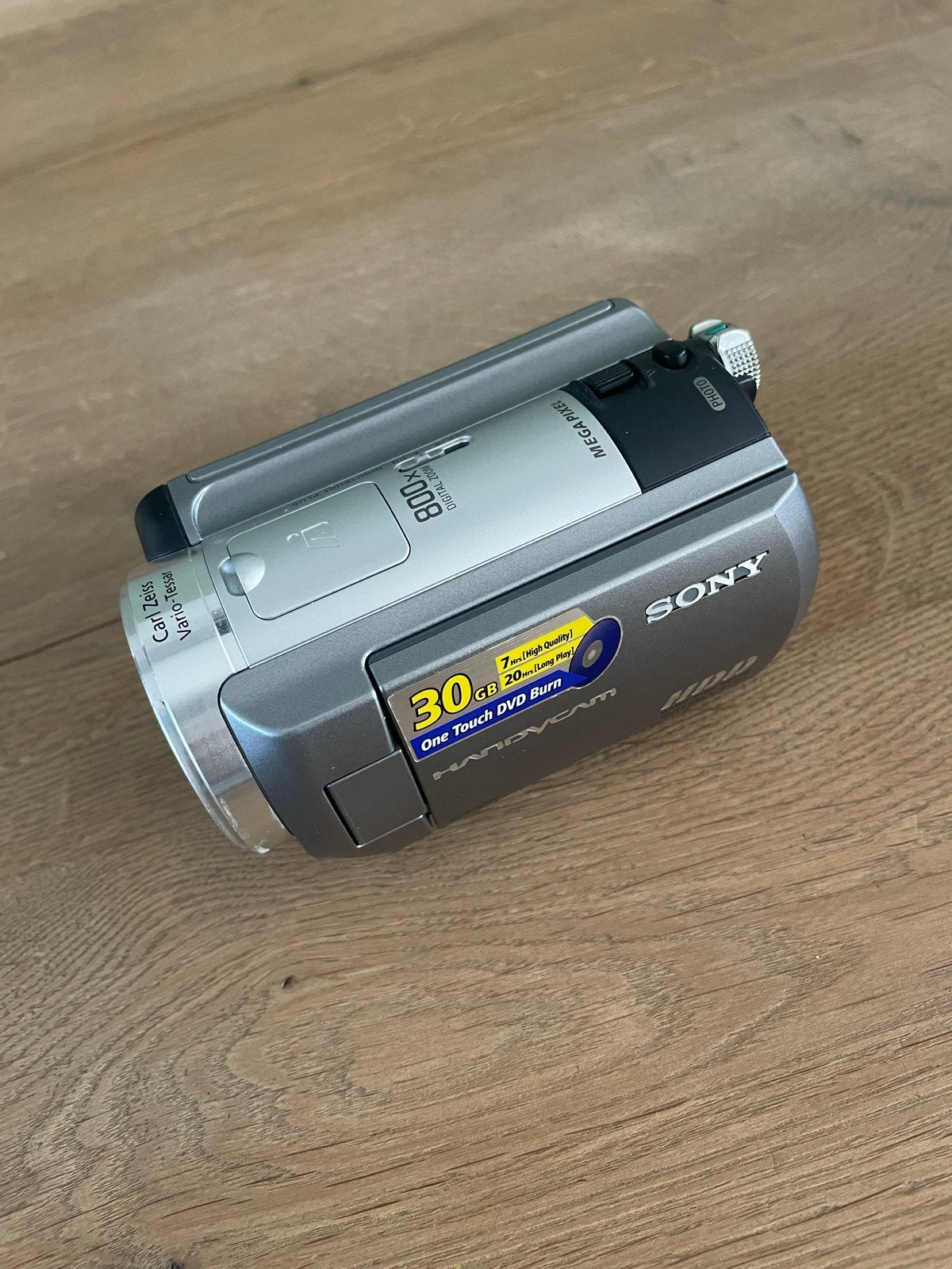 Sony Handycam DCR-DVD108 DVD Camcorder met accessoires, Gebruikt, Dvd, Ophalen of Verzenden, 8 tot 20x
