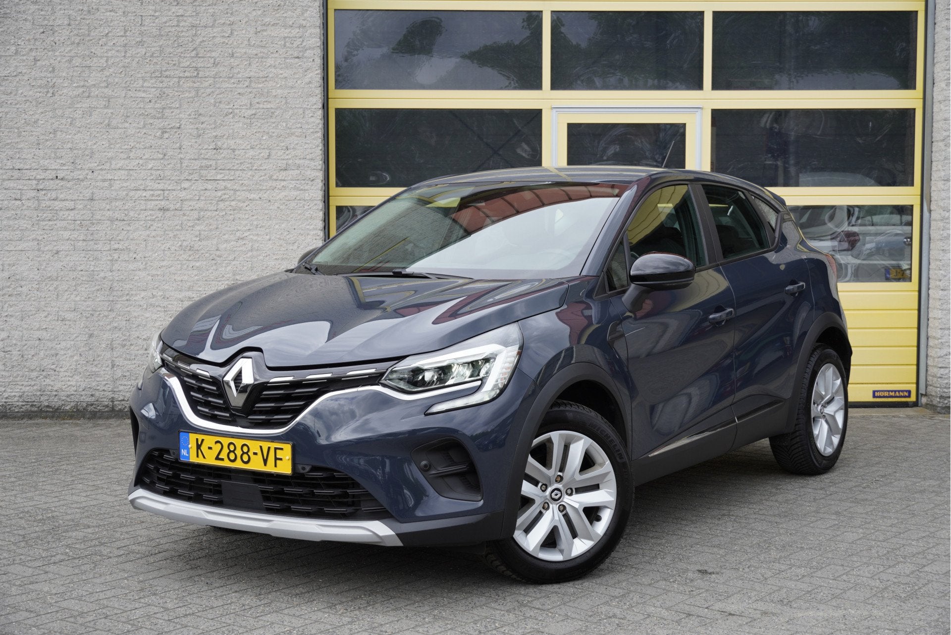 Renault Captur 1.3 TCe 141PK! Automaat Zen BJ2021 Led V+A |, Auto's, Stof, Gebruikt, 4 cilinders, Bedrijf