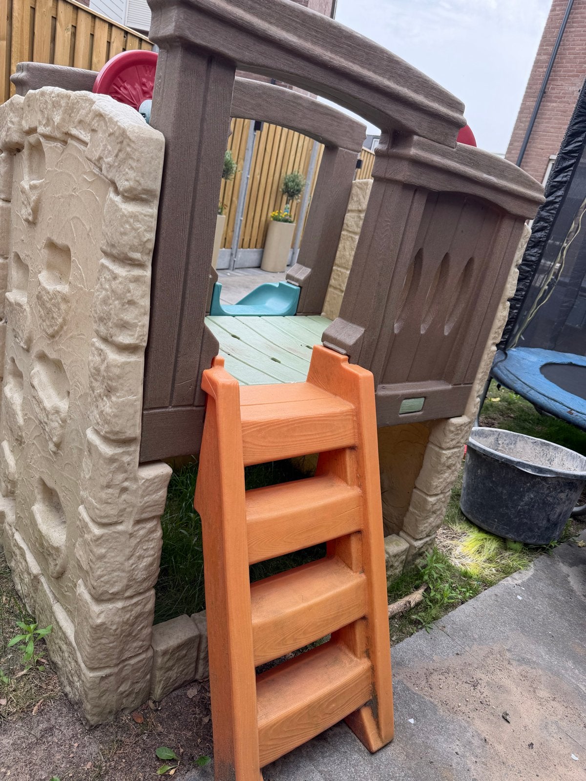 Speelhuisje met glijbaan en klimwand, Kinderen en Baby's, Speelgoed | Buiten | Speelhuisjes, Ophalen, Gebruikt, Kunststof