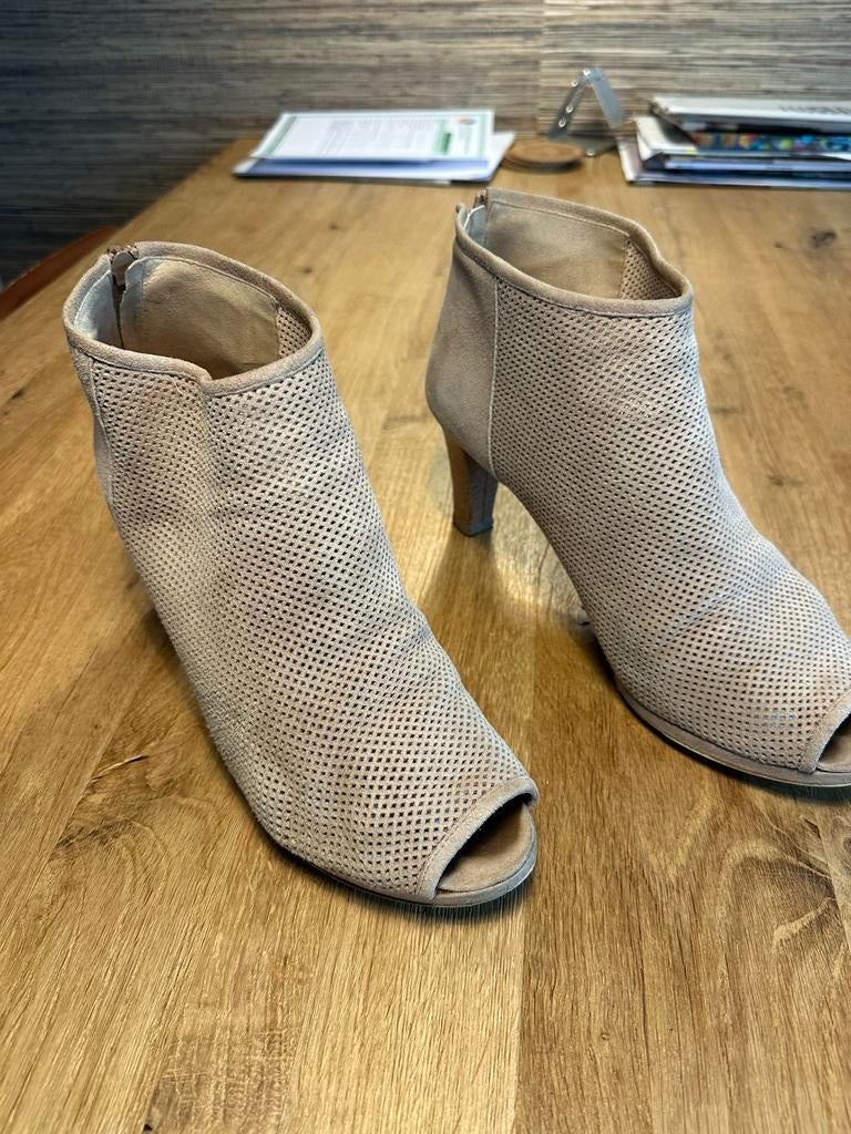 Lilian Beige Pumps met Hoge Hak, Maat 42, Pumps, Beige, Ophalen of Verzenden, Gedragen