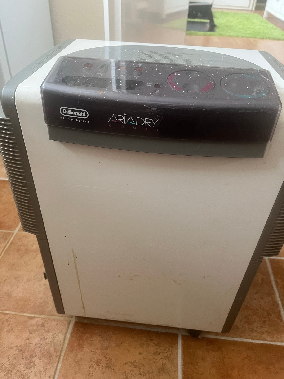 DeLonghi Luchtontvochtiger - Type DH 250 R, Ophalen, Gebruikt, Luchtontvochter