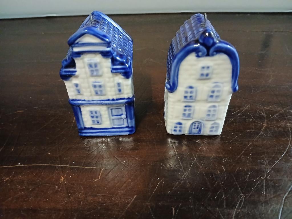 Delfts Blauwe Huisjes ,2st, Ophalen of Verzenden, Zo goed als nieuw, 1 t/m 20