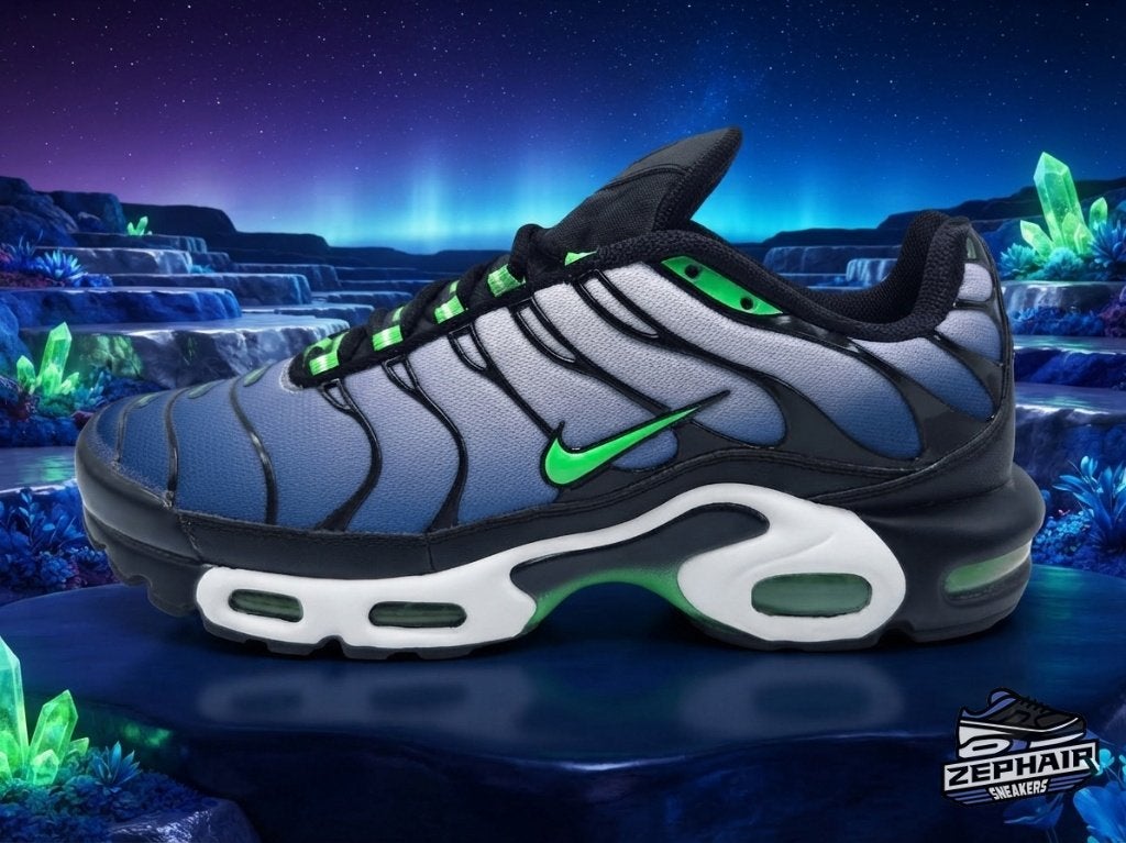 Nike Air Max Plus TN 'Scream Green' EU42.5 2023, Kleding | Heren, Colosseum 1, 1213 NL Hilversum, Nederland, Blauw, Nike, Ophalen of Verzenden